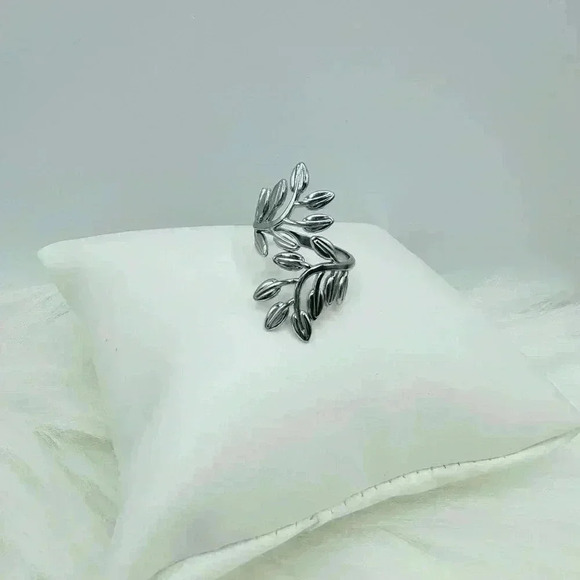 Elegant Branch Leaf Open Ring in color silver - Picture 4 of 6